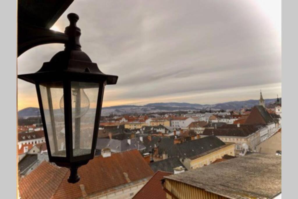 Terrassen Appartement Ueber Den Daechern Von Krems Exteriör bild